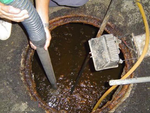 畜禽良种场隔油池清理