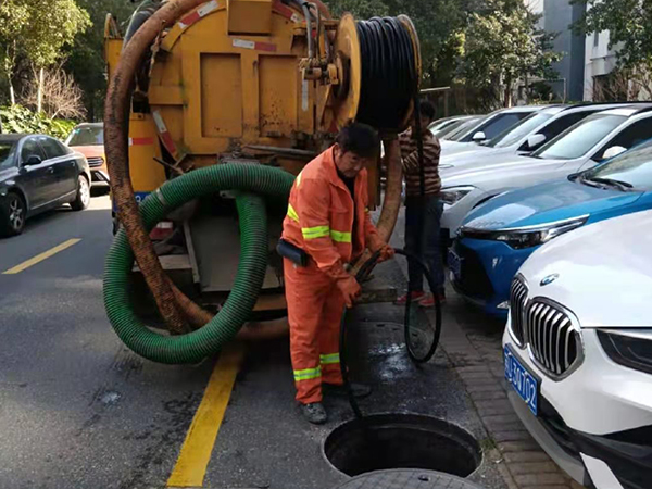 畜禽良种场排污管道清淤